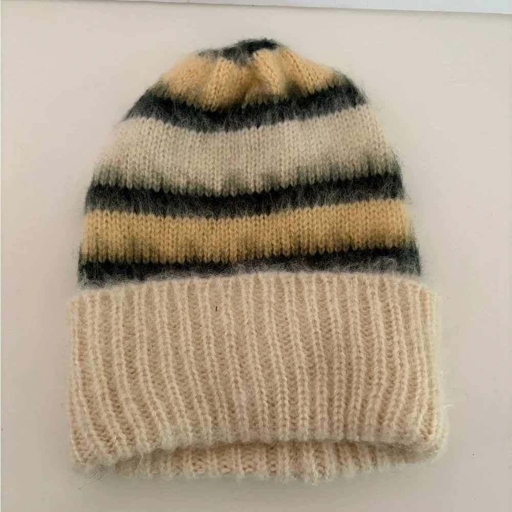 NWOT Free People The Groove Stripe Beanie